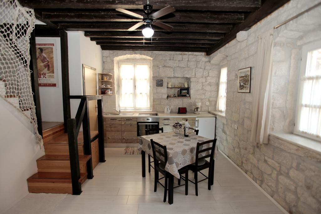 Apartment Tragurium Trogir Exterior photo